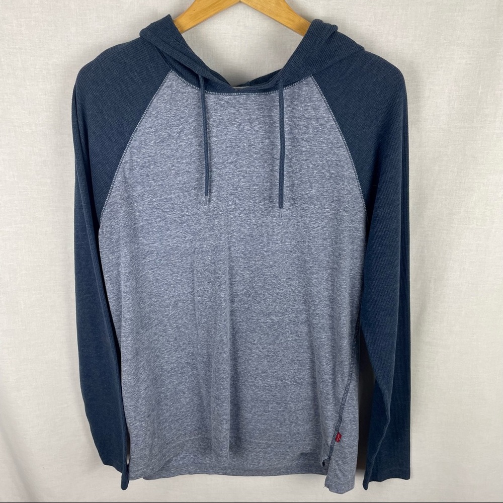 Levi’s Men’s Blue Lightweight Pullover Hoodie